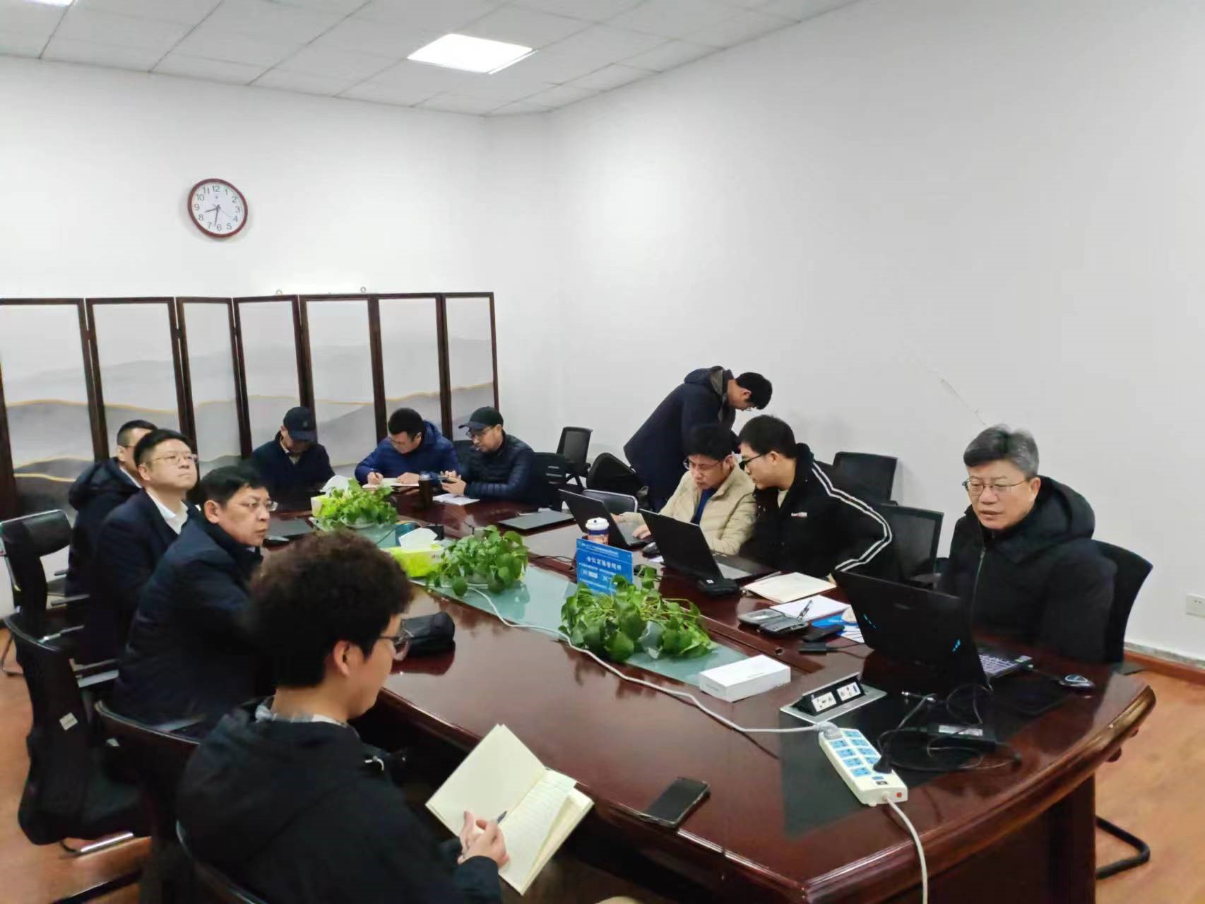 公司重点实验室与西南交通大学轨道交通运载系统全国重点实验室开展深度技术交流